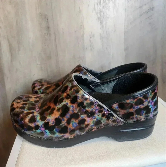 DANSKO Professional Leopard multi-Color Patent Work Clogs Size 9 Women's - Picture 4 of 7